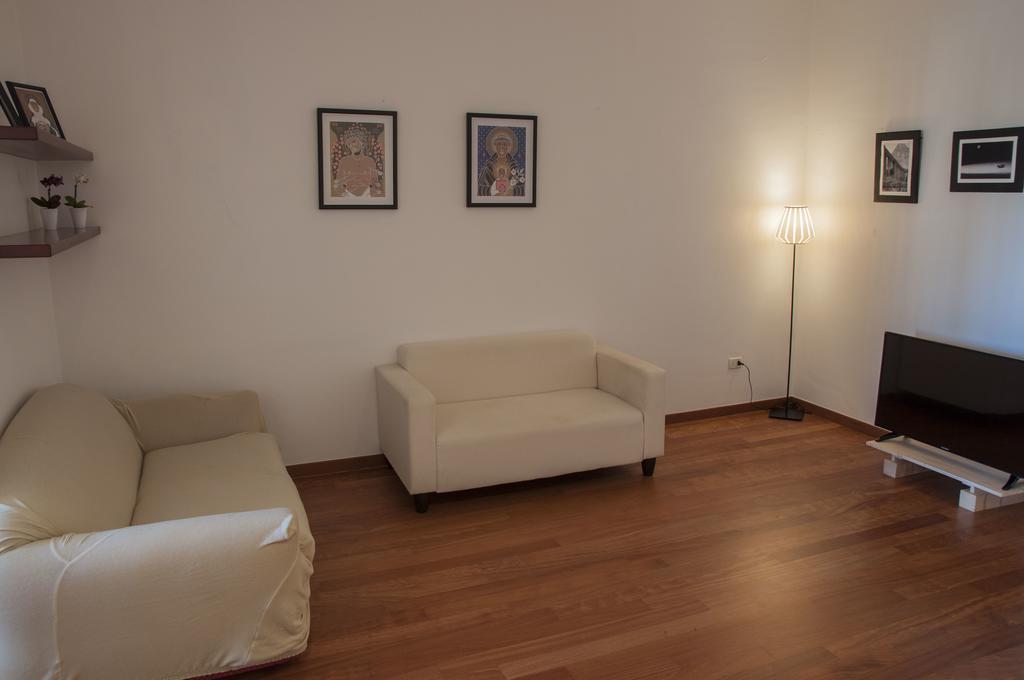 Manzoni House Appartement Bari Buitenkant foto